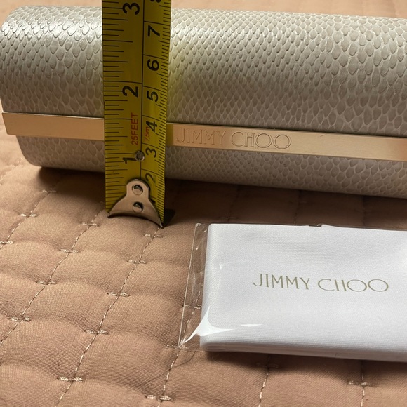 Jimmy Choo Cream Eye Glass Case with lens wipe - Picture 13 of 14